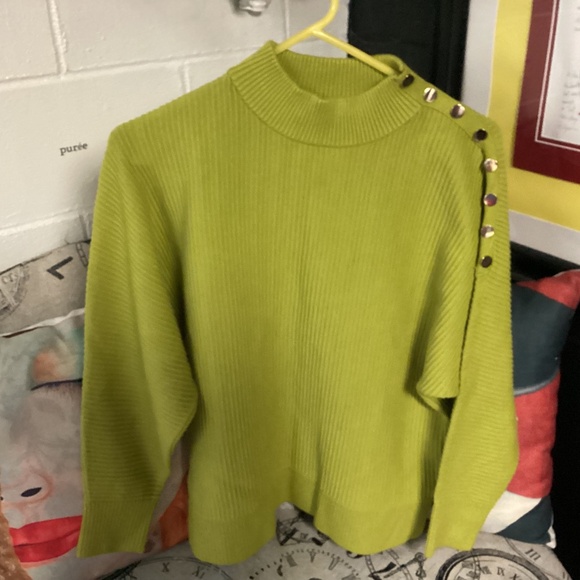Tahari pure  beautiful sweater for fall, gorgeous green color buttons too on the - Picture 1 of 6